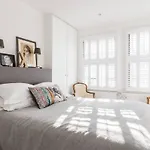 Stylish Fulham 2Bed Loft Flat, 5 Min From Tube
