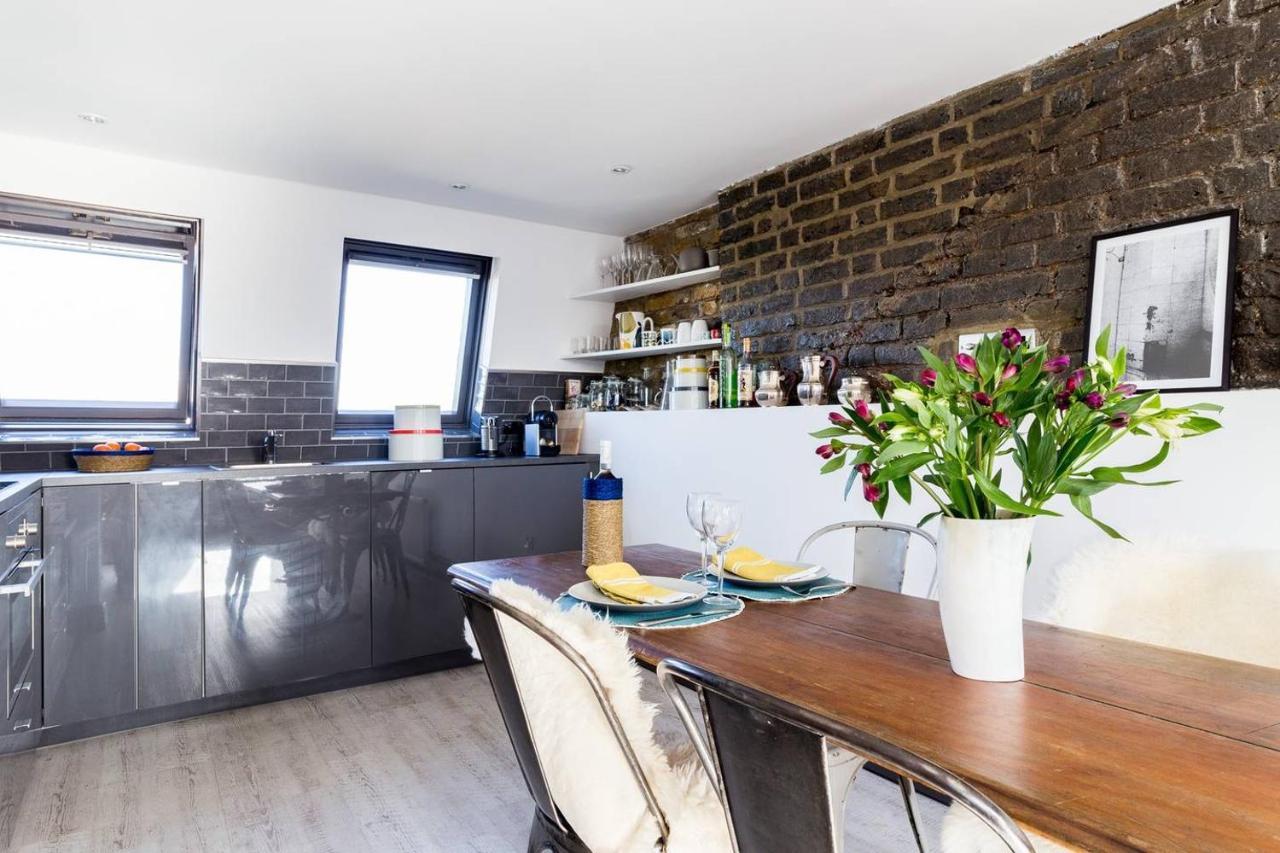 Stylish Fulham 2bed Loft Flat, 5 Min From Tube Londra